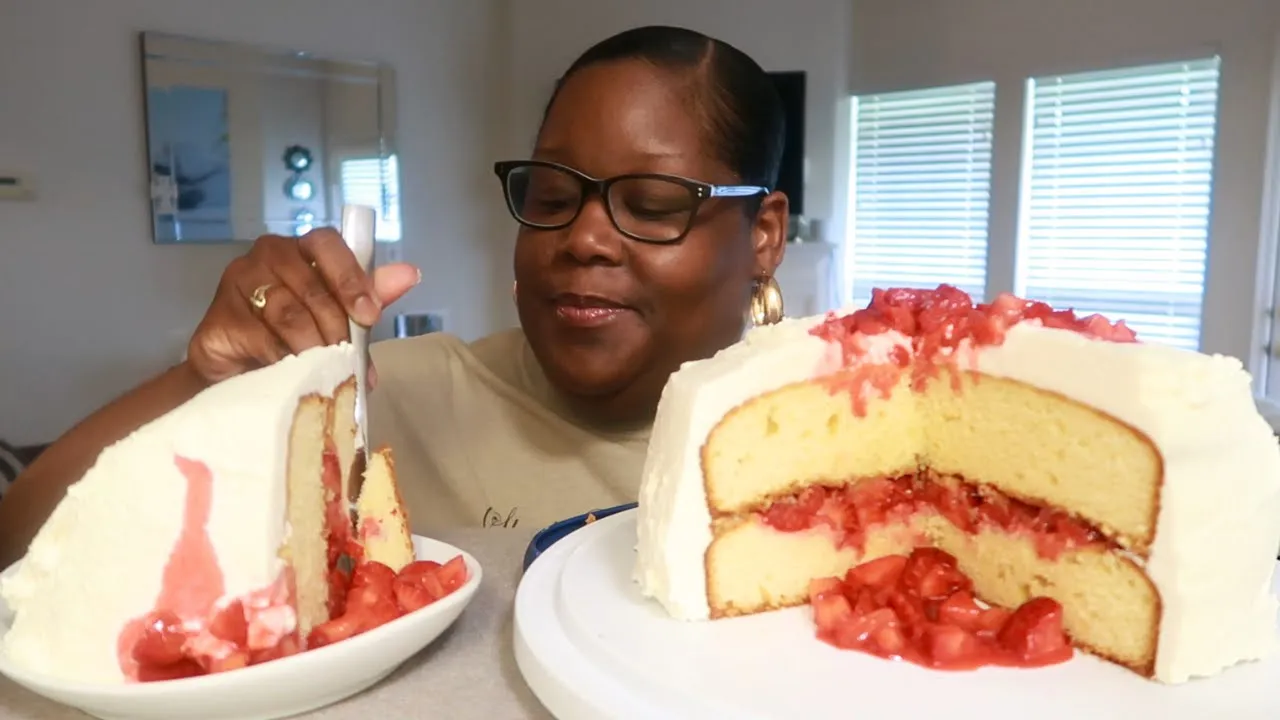 How To Make The Easiest Strawberry Shortcake