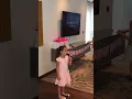 Download Lagu Annie Jr.'s Tomorrow - Isabella Velasquez (5 years old - first time singing at a birthday party)