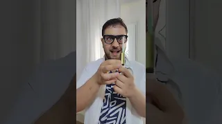 الدكتور عطا دينيز إبرة غريبة لونها أصفر 