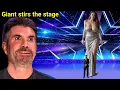 Lagu الساحر الأسيوي الغريب يهز المسرح بسحره و يصدم الحكام في برنامج المواهب الأمريكية 2025