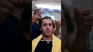 Luke Damant gets 2 head massage in Delhi India