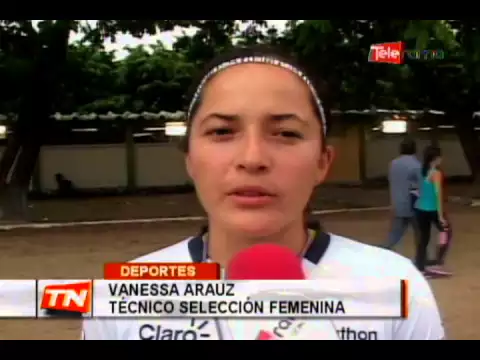 Tri femenina entrena triple jornada