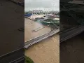 Download Lagu A barge narrowly misses a bridge on the Marikina River #carinaph #habagatph