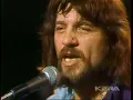 WAYLON JENNINGS - LADIES LOVE OUTLAWS (Live In TX 1975)