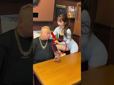 Tak terima‼️Wanita ini tinggalin pacarnya demi 😱#funny #viral #viralvideo #shorts