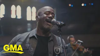 Darius Rucker performs 'Wagon Wheel' l GMA