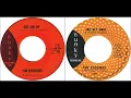 𝙏𝙝𝙚 𝙀𝙎𝙌𝙐𝙄𝙍𝙀𝙎 - Get On Up / And Get Away - stereo