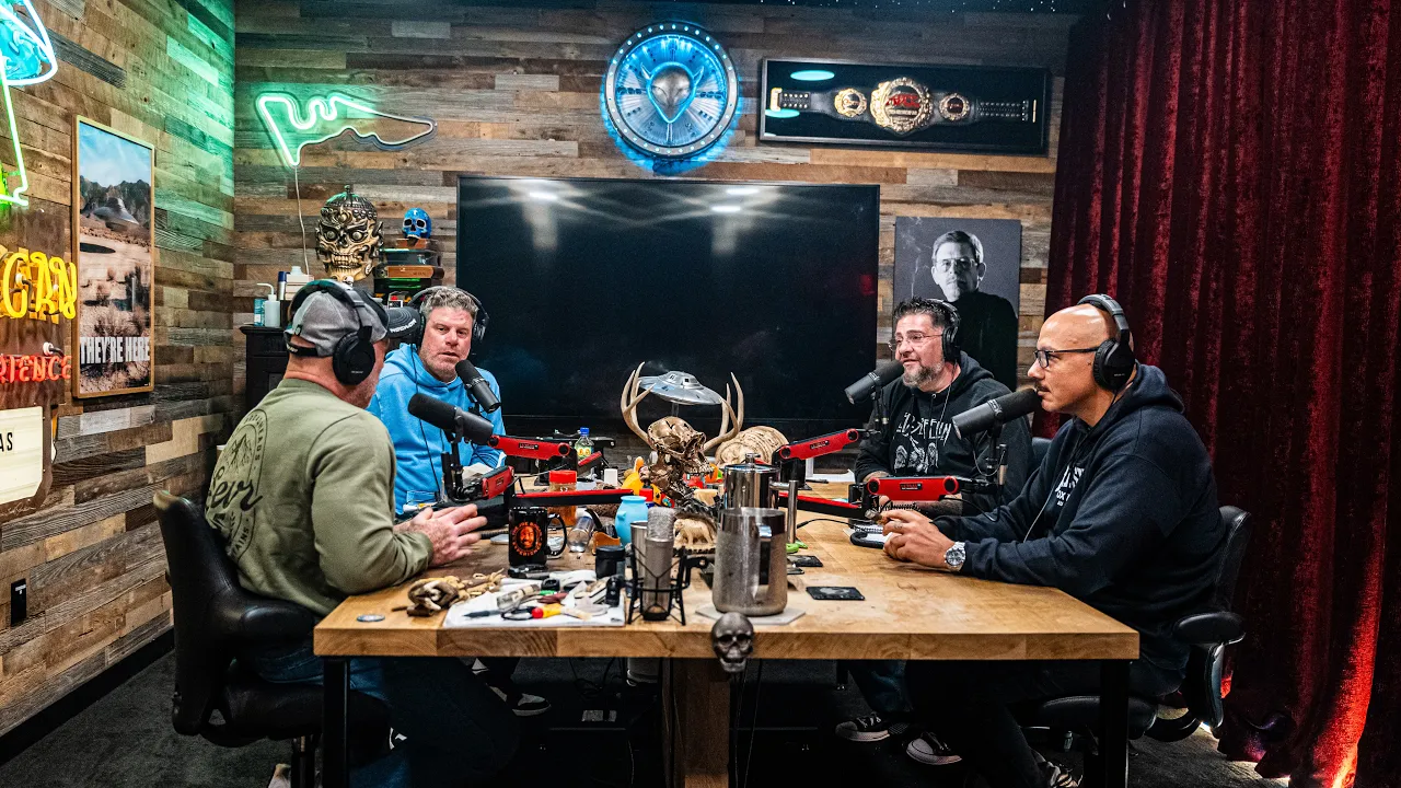 Joe Rogan Experience #2573 - Legion of Skanks