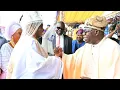 Download Lagu NIEUWE 44E OLUBADAN OBA RASHIDI LADOJA BEGINT MET GRAVEN EN RENNEN TERWIJL HIJ EEN STERKE BOODSCH...