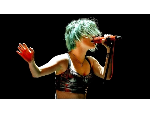 Download MP3 Paramore - Misery Business at Reading 2014