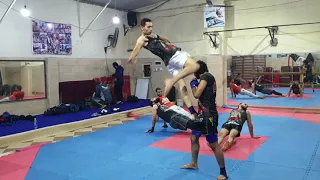 تعلم المواي بوران حركة الطلوع علي الجسم MuayThai Muay Thai Muay Boran 
