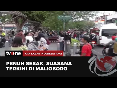 Wisatawan Mampir ke Pusat Belanja Teras Malioboro