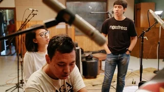 banda neira menampilkan gardika gigih sampai jadi debu live 