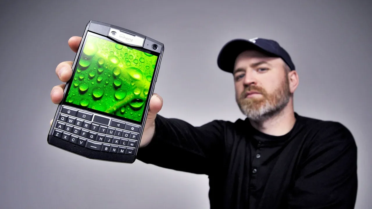 The Palm Phone actually fits in your palm