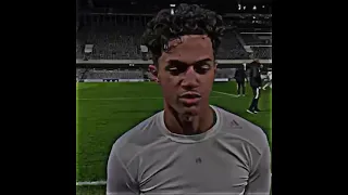 أنا وانت لوحدنا حسدونا في ح ب نا 