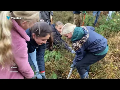 Kinderen aan de slag tijdens Natuurwerkdag, 'je zit nu niet in een suffig lokaal'