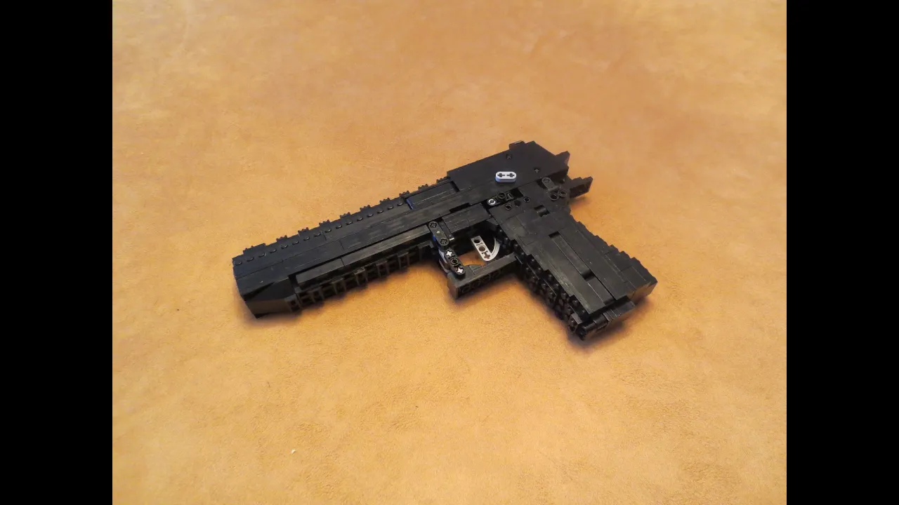 LEGO HEAVY WEAPONS book and Desert Eagle rewiew pt.1. 