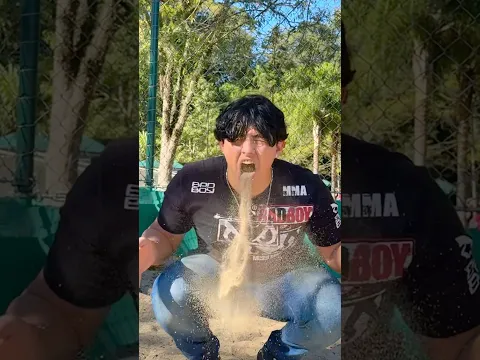 ELE NÃO PARA DE ME IMITAR 😡