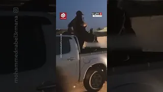 شاهد وحدة الظل القسامية تغادر رفح رفقة الصليب الأحمر بعد انتشال جثة الضابط الإسرائيلي هدار غولدن 