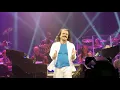 Lagu Yanni opening of concert in Grand Prairie, Texas