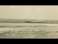 GOLDEN EYES(LYRICS VIDEO)