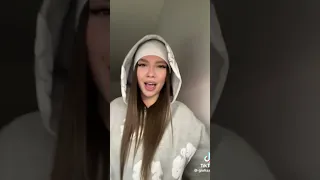 اغنية نزلت عشان تقهر البنات بس البنات  دندنها