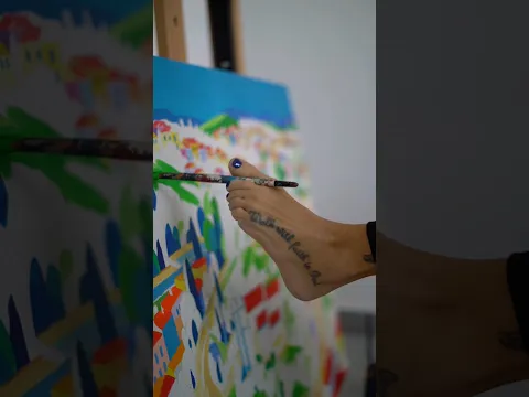 A day at work - armless artist 🧑‍🎨 #artist #art #studio #dayatwork #girlwithwings