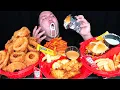 Trying ALL Of The Most Popular Menu Items At Red Robin