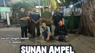 suasana ziarah tengah malam di makam sunan ampel surabaya