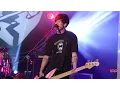 Exclusive! 5 Seconds of Summer Performs ‘She Looks So Perfect’