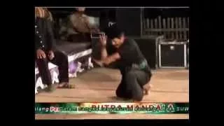 Download PENCAK SILAT diiringi lago sholawat budaya ASLI INDONESIA MP3