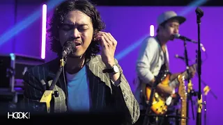 Download Pamungkas - Intro I, Walk The Talk, We'll Carry On (Live at Flying Solo Tour Chapter Jogja) MP3