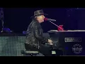 Guns N' Roses - Not In This Lifetime Selects: November Rain, Mexico City