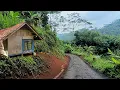 Download Lagu Ada kampung tersembunyi‼️di balik liuk dan gemuruh sungai cimuntur namun asli bikin netah