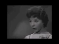 Download Lagu Brenda Lee - Rockin' Around the Christmas Tree (1958) (Bailando Rock Alrededor del Árbol de Navidad)