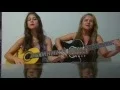 Download Lagu Priscilla \u0026 Geisa Helena / A Moça do Carro de Boi - Trio Parada Dura