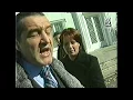 Download Lagu Gigi Becali si Malonga Parfait - Fotbal la Max, 01.04.2001