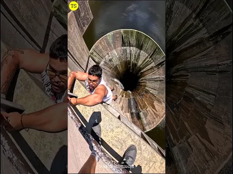 डैम के बीच बना ये विशाल छेद आखिर किस काम आता है? 😱 | Morning Glory Spillway #shorts