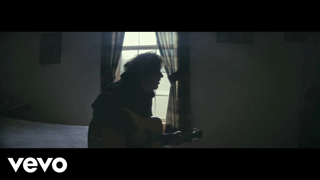 Lewis Capaldi - Before You Go (Official Video) Lewis Capaldi - Before You Go (Official Video)