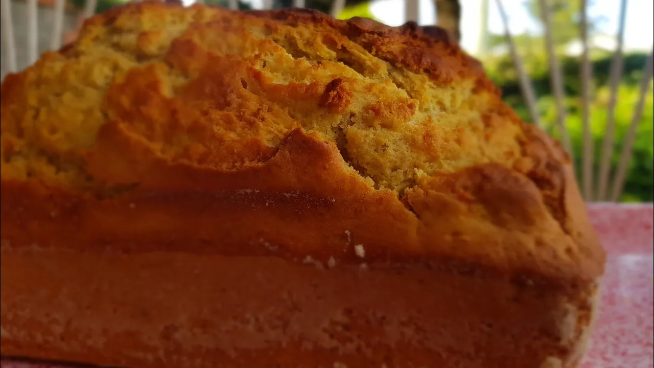 EASY HOMEMADE BANANA POUND CAKE EASY HOMEMADE BANANA POUND CAKE