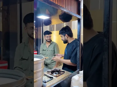 momos khane aaya tha #funny #shortsfeed @Priyal_Kukreja