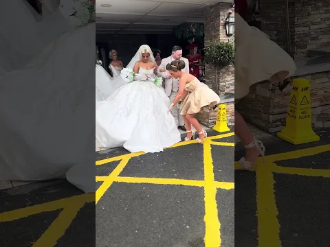 Wedding fails caught on camera