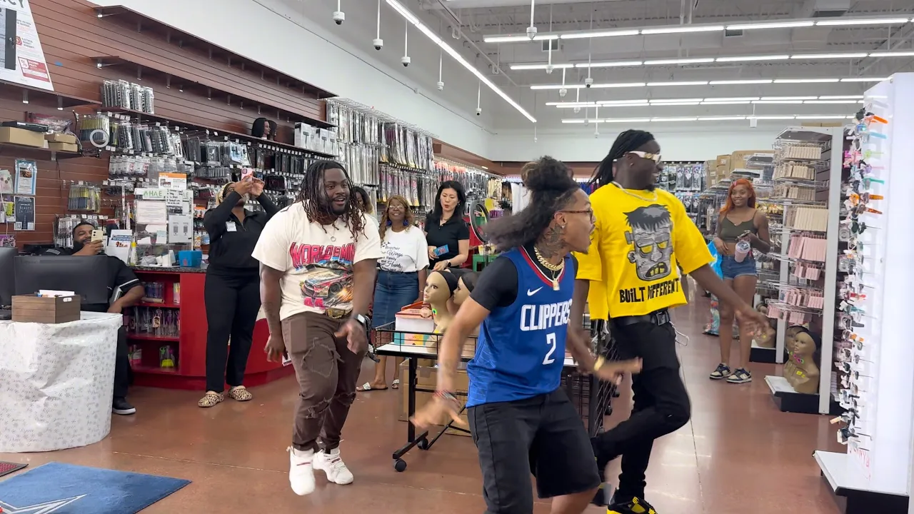 M.C. Hammer - U Can’t Touch This (Official Public Dance Video) @Swisher3x @Lifewithkrisyhung M.C. Hammer - U Can’t Touch This (Official Public Dance Video) @Swisher3x @Lifewithkrisyhung