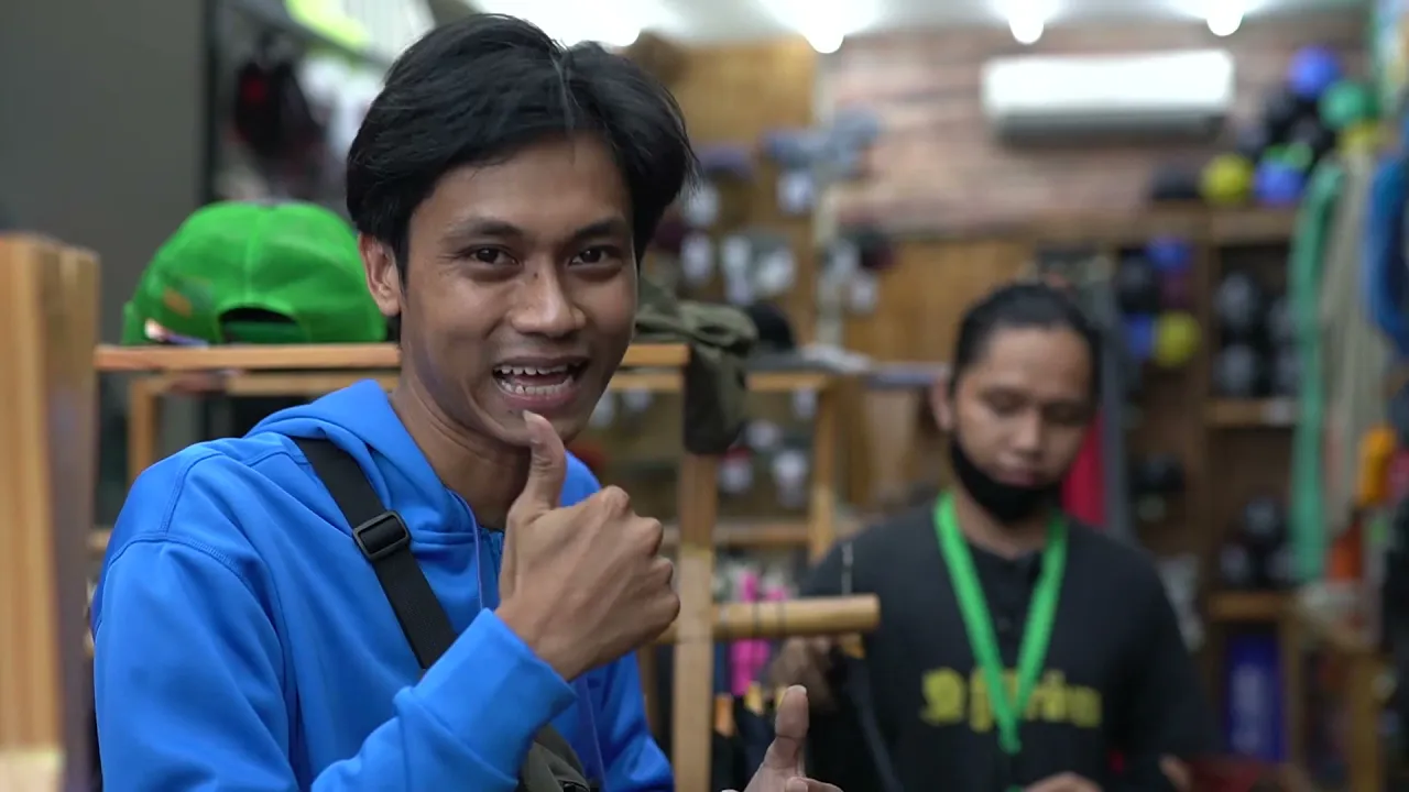 pasarsenen #thrifting #tasmurah Hallo guys, vlog kali ini saya sengaja mendatangi salah satu tempat . 
