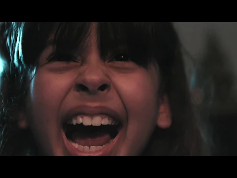 Mamãe Tem um Demônio | Trailer