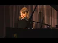 Out of the woods, live at Grammy museum.(legendado)