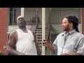 SMELLING SALT PRANK IN THE HOOD