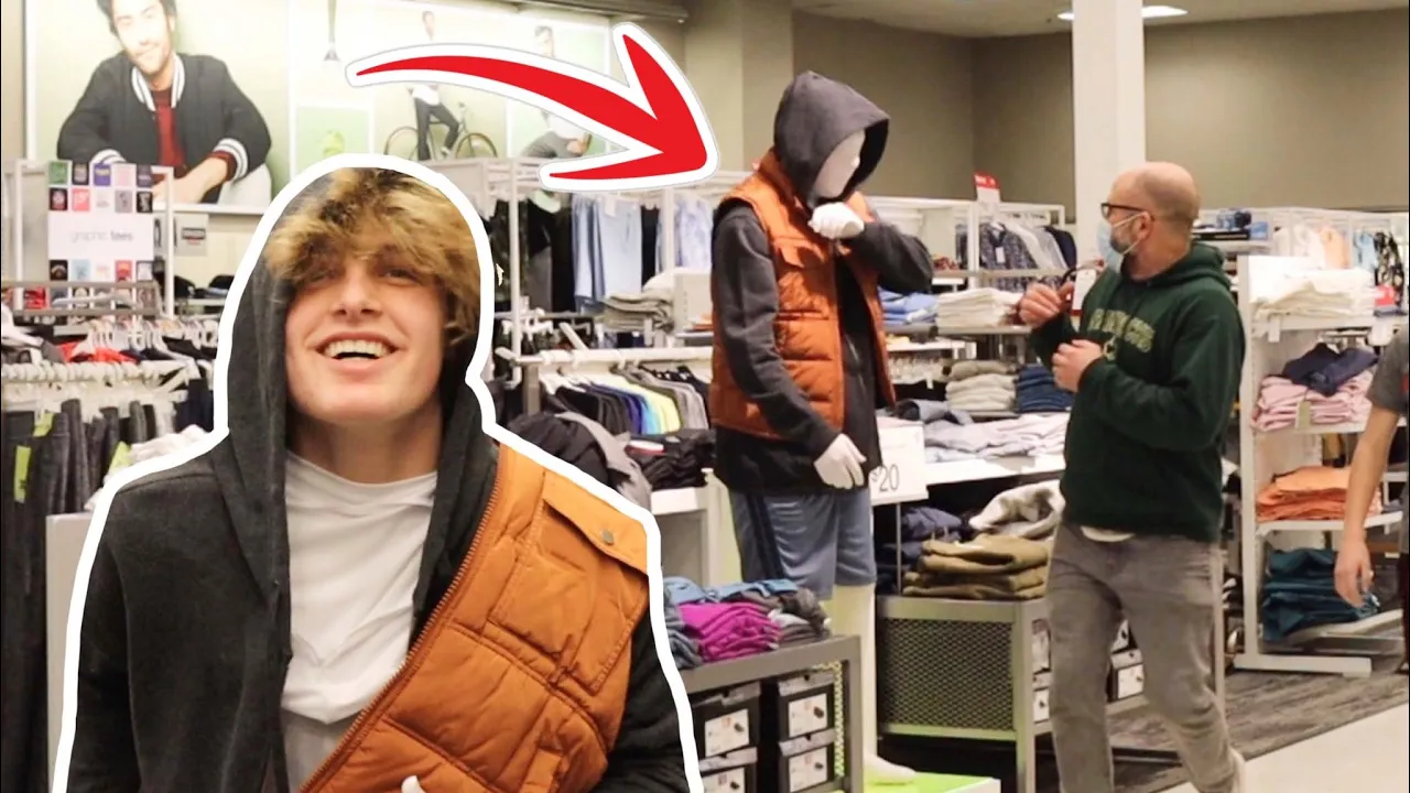 Fake Mannequin Scare Prank!