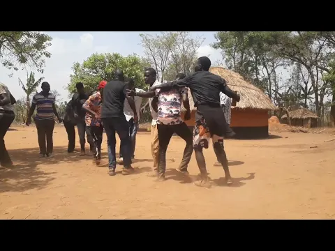 Download MP3 Kodi Pa Lyeci crazy, rare dance show (African, Ugandan, luo, Acholi, Traditional music dance)