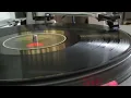 Charly Garcia en vinilo: Nos siguen pegando abajo